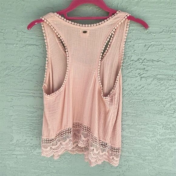 O'Neill Women's Pink Crochet Trim Textured Tank Top Size S Sleeveless - Picture 2 of 10